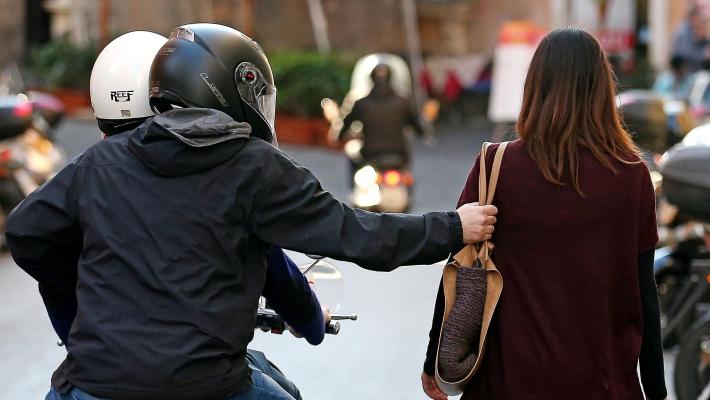 Firenze, strappano  un Patek Philippe da 150mila euro  dal polso del fondatore del sito LuisaViaRoma