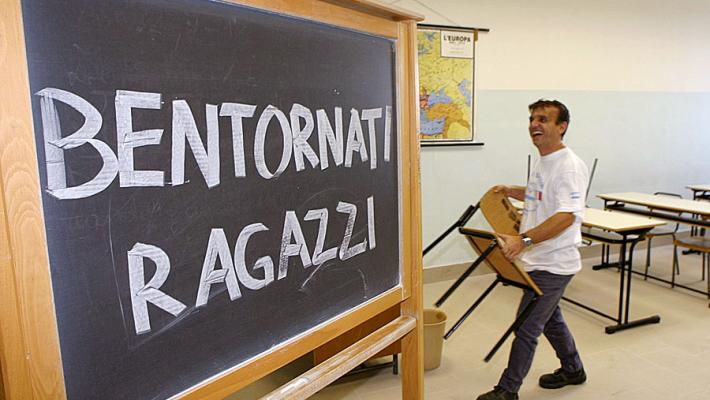 Scuola, il ministero proporrà l'avvio delle lezioni il 14 settembre