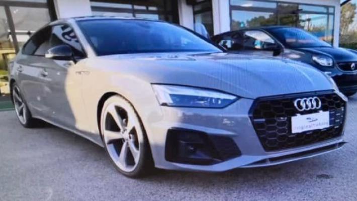 È tornata a colpire la banda dell'Audi: svaligiata una villetta