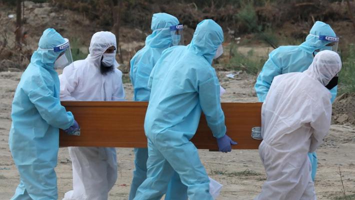 Usa, oltre 24.000 casi in 24 ore. Russia, positivi in calo