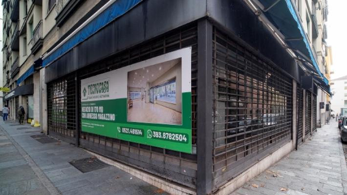 Sempre più negozi chiusi: commercio in crisi