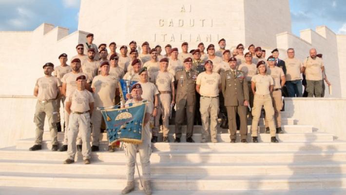 El Alamein, la memoria rivive nel lancio di 44 paracadutisti