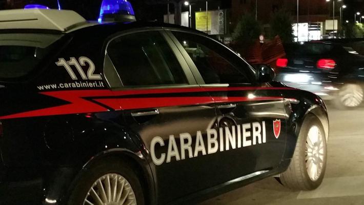 I ladri scalano un'impalcatura ma sono scoperti