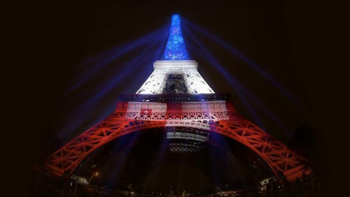 Parigi riapre la Tour Eiffel
