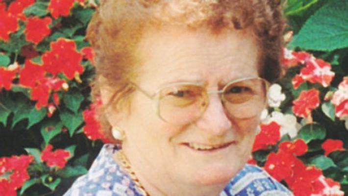 Se n'è andata Ines Mezzadri, storica fruttivendola di via Cavour