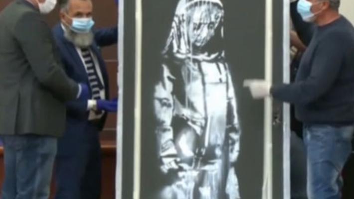 Banksy rubato al Bataclan e ritrovato in Italia, 6 arresti