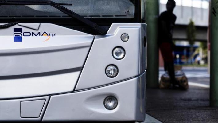 Bus in fiamme nella notte a Roma, nessun ferito