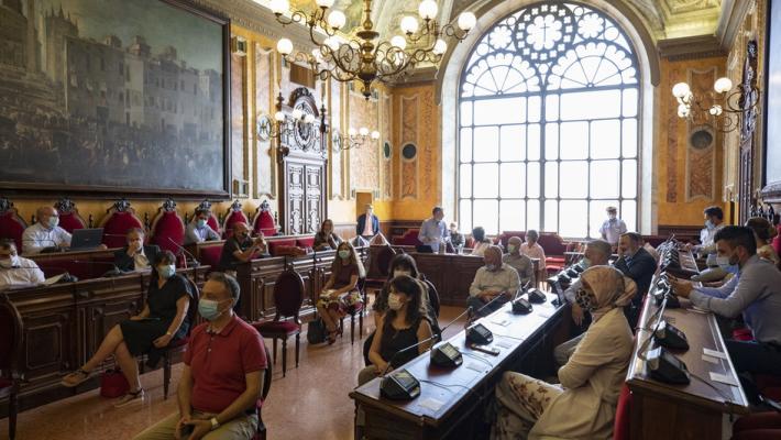 Dopo 3 mesi il Consiglio  si è riunito nella storica aula in Municipio