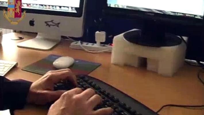 Blitz contro una  rete di  pedofili in 15 regioni
