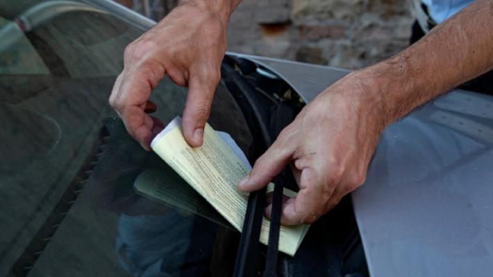 Multe, incassi per 15,6 milioni, quattro in più rispetto al 2021. L'assessore De Vanna: «Quasi nove milioni per manutenzioni»