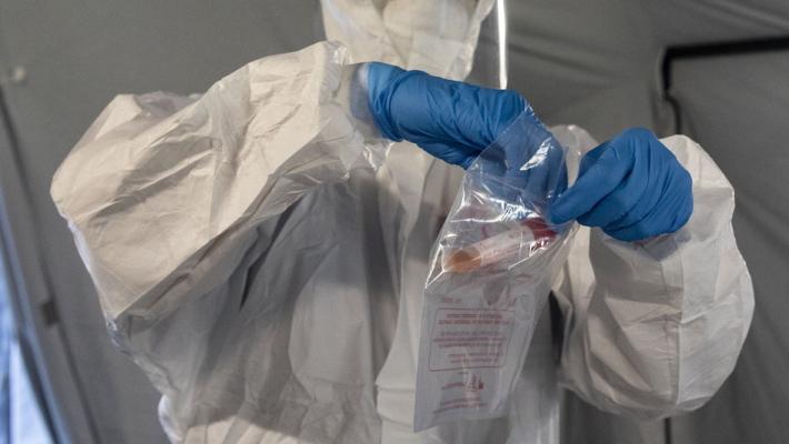 Aumentano i tamponi, ma in regione calano i nuovi positivi