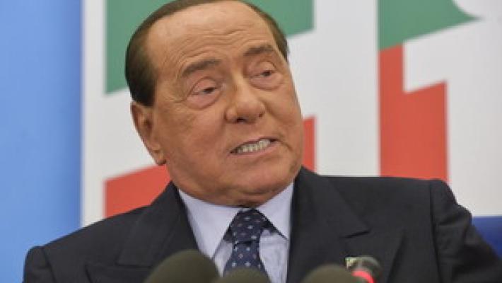 Governo, Berlusconi "abbiamo il dovere di provare a cambiarlo"