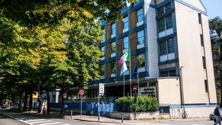 Accesso solo su prenotazione: caos all'Inps