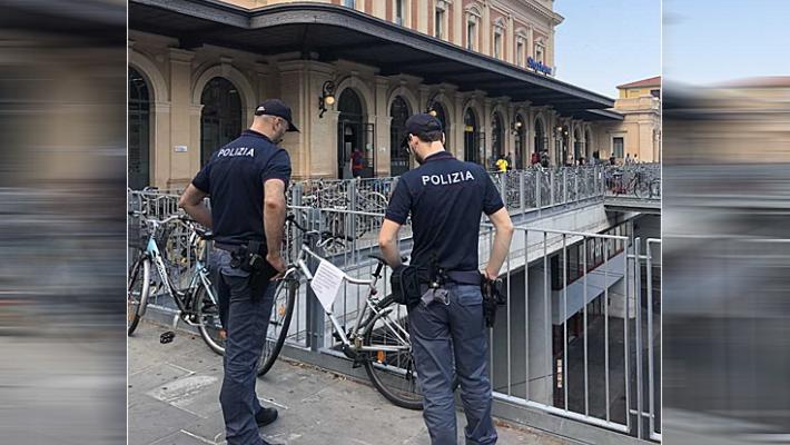 Tenta di rubare una bicicletta,   marocchino arrestato 