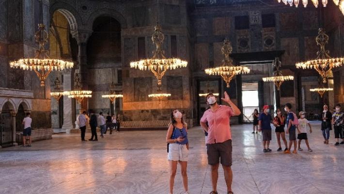 Istanbul: Santa Sofia ritorna ad essere una  moschea