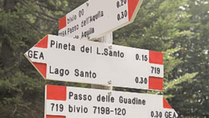 «Danneggiati i segnali del sentiero Anello dei Mulini: perché?»