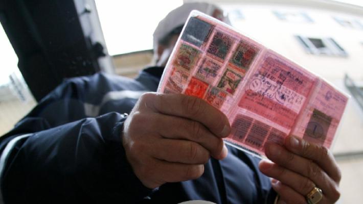 Raffica di patenti e carte d'identità false: 4 anni al mago dei documenti taroccati