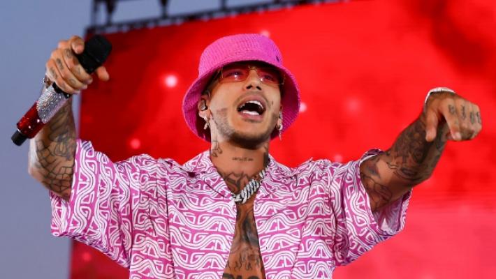 Sfera Ebbasta fa ballare il Parco Ducale: «Fa più caldo a Parma che a Dubai»
