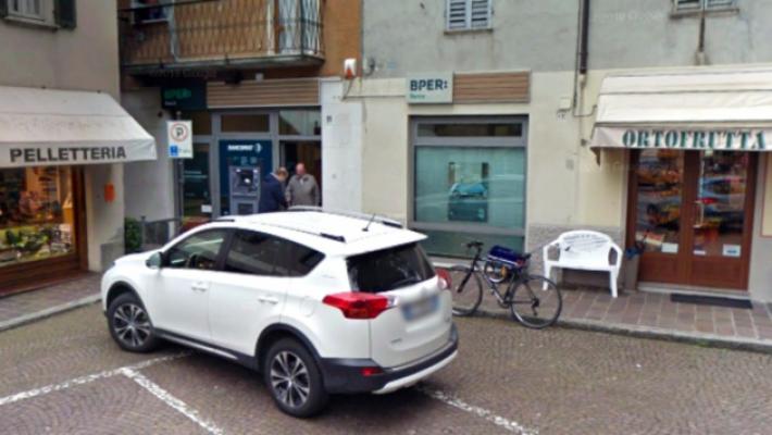 Colpo con sequestro alla Bper: 9 anni e 8 mesi ai due rapinatori