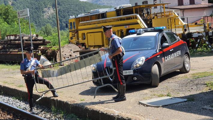 I Carabinieri scongiurano il deragliamento di un treno