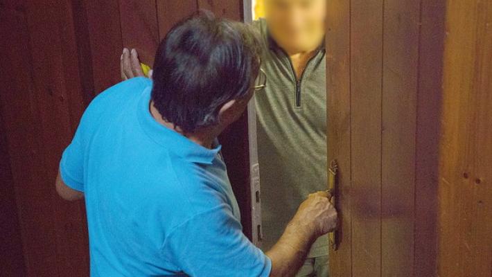 Chiama elettricista ma viene truffato
