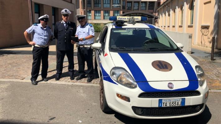 Senza patente e con l'auto sotto sequestro: 8mila euro di multa
