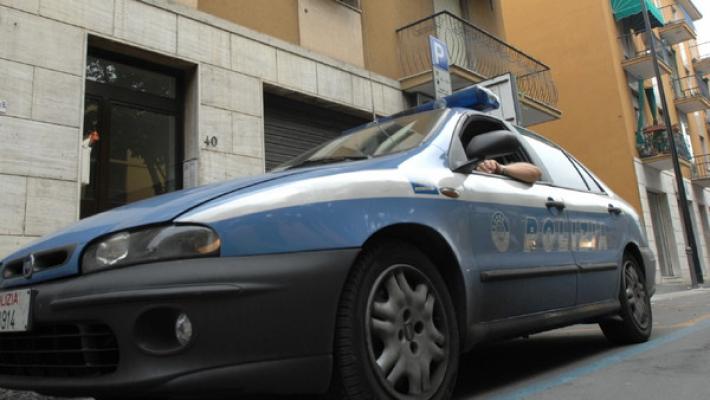 Mendicante minaccia direttore di un market