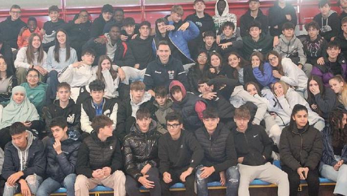 Il campione Romanò: «Sport e studio? Possono benissimo coesistere»