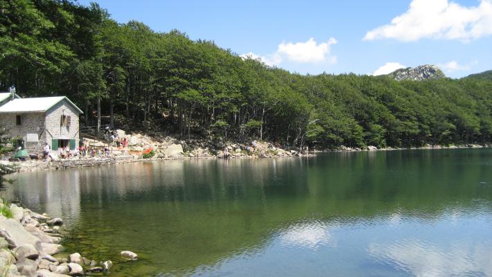 Vacanze &laquo;autarchiche&raquo; per i nostri politici