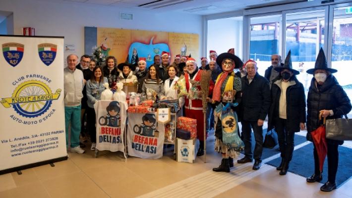 &laquo;Ruote a raggi&raquo; porta la Befana tra i piccoli malati