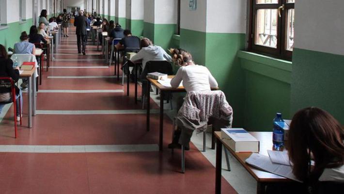 Il ministero: "Gli esami di recupero al via regolarmente ai primi di settembre" 