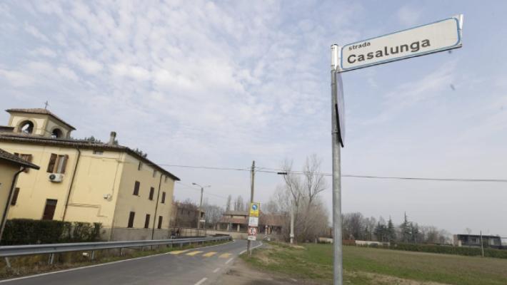 Internet ko da 2 settimane per un palo abbattuto. La rabbia dei residenti: «Siamo isolati e senza risposte»