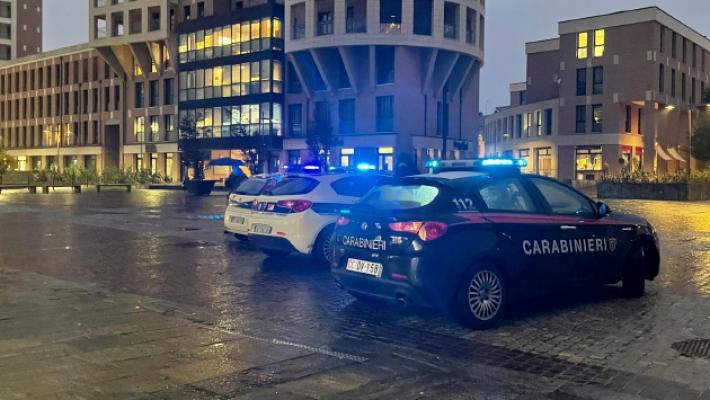 Risse e bivacchi in centro: residenti e commercianti dicono «basta»
