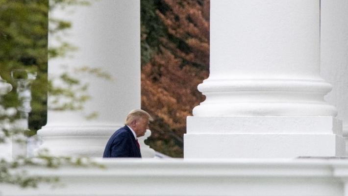 Twitter e Fb censurano l'invito di  Trump a votare due volte