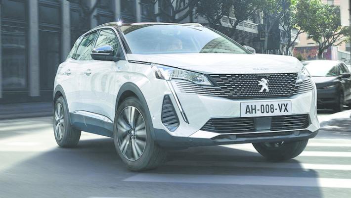 Peugeot 3008, il cuore è il nuovo i-Cockpit