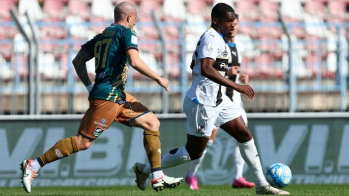 Le pagelle: Parma superiore, Bonny incontenibile: i crociati volano