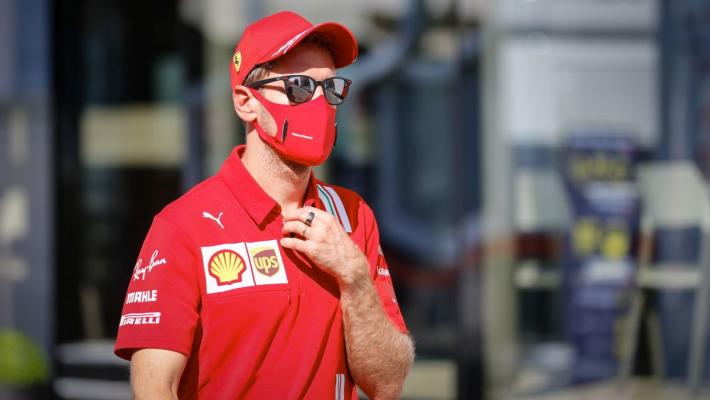 Formula 1, Vettel firma per l'Aston Martin: "Orgoglioso e felice"