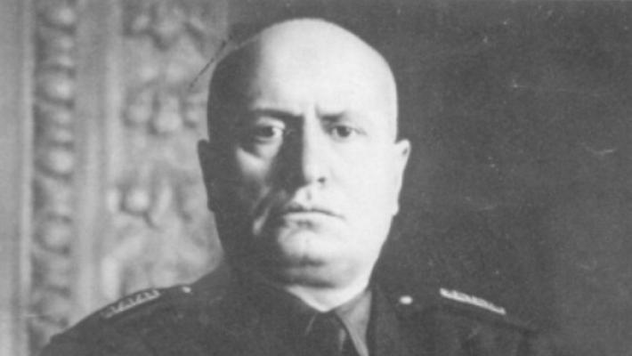 Manager copia il discorso di Mussolini: Anastasio si è dimesso 