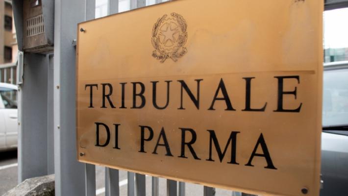 Testata in viso alla ex: condannato a otto mesi