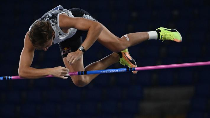 Duplantis, nuovo record mondiale nell'asta: 6.15