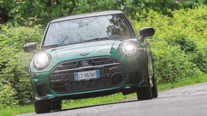 Mini Cooper 2024: nuova e fedele a sé stessa