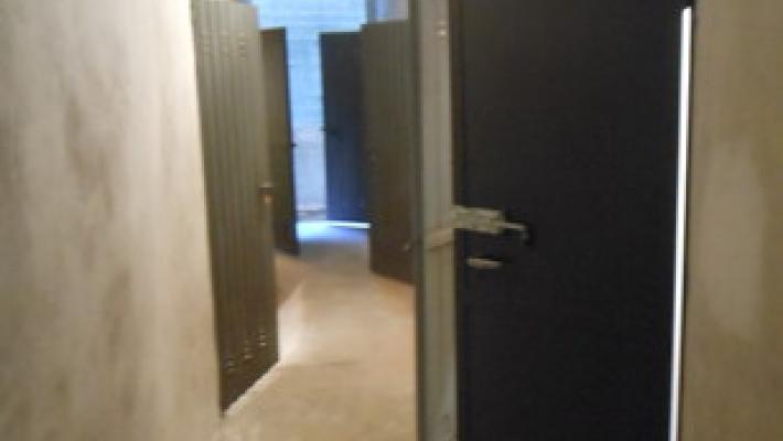 Raid nella notte, aperte quindici cantine