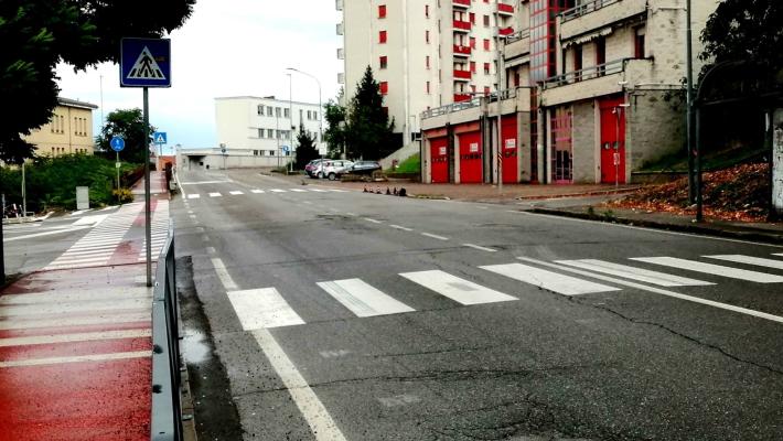Ragazzino investito sulle strisce in via Solferino
