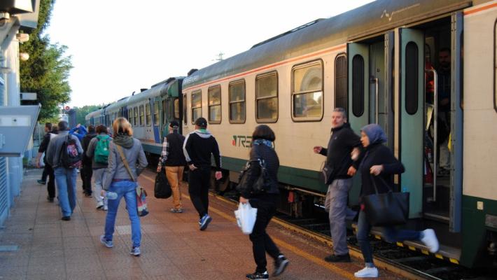Ponte chiuso, da lunedì le navette: gli orari delle corse gratuite