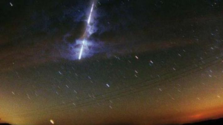 Paura finita: il razzo cinese impazzito è atterrato in Malaysia, in mare