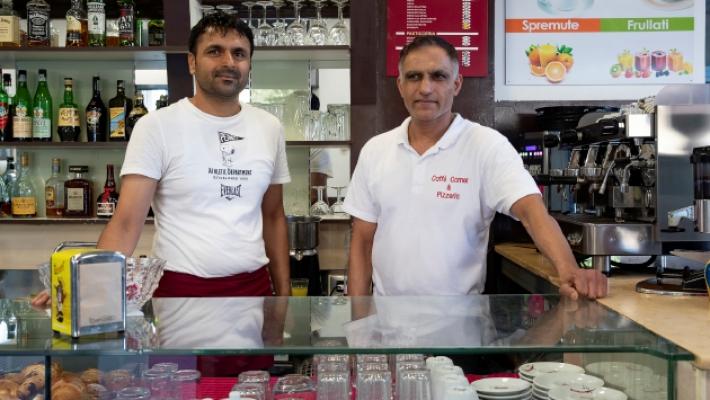 Ogni buona azione fa notizia. Luca Campana: «Ritrovato il portafoglio grazie a due baristi indiani»
