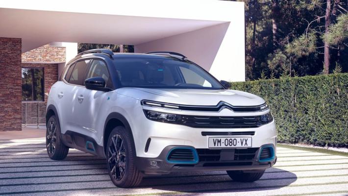 C5AircrossHybrid: Citroën mette la spina al Suv