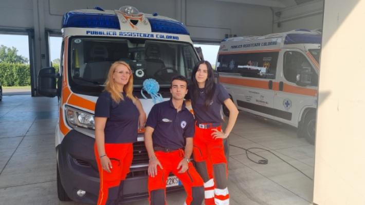 Di corsa verso l'ospedale, ma il bimbo ha più fretta. E nasce in ambulanza