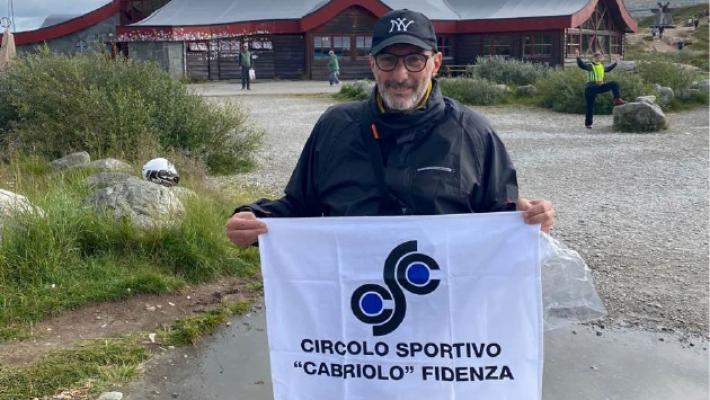 Ottolini, in moto a Capo Nord con la bandiera del circolo Cabriolo