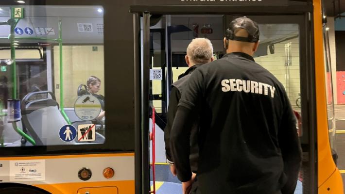 Tep, sui bus arriva la «security». I passeggeri: «Servizio necessario»